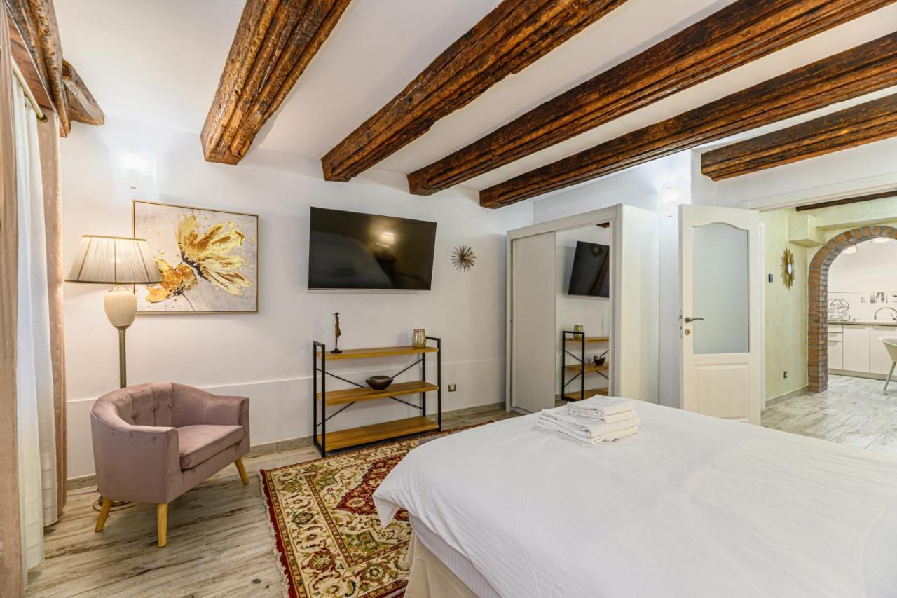 Apartmán Dimora Np - Brašov Exteriér fotografie